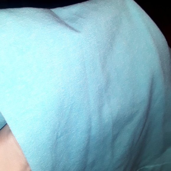 🌟 3/$10 🌟 La Vie En Rose cropped tank- Size S, Aqua - Picture 4 of 5